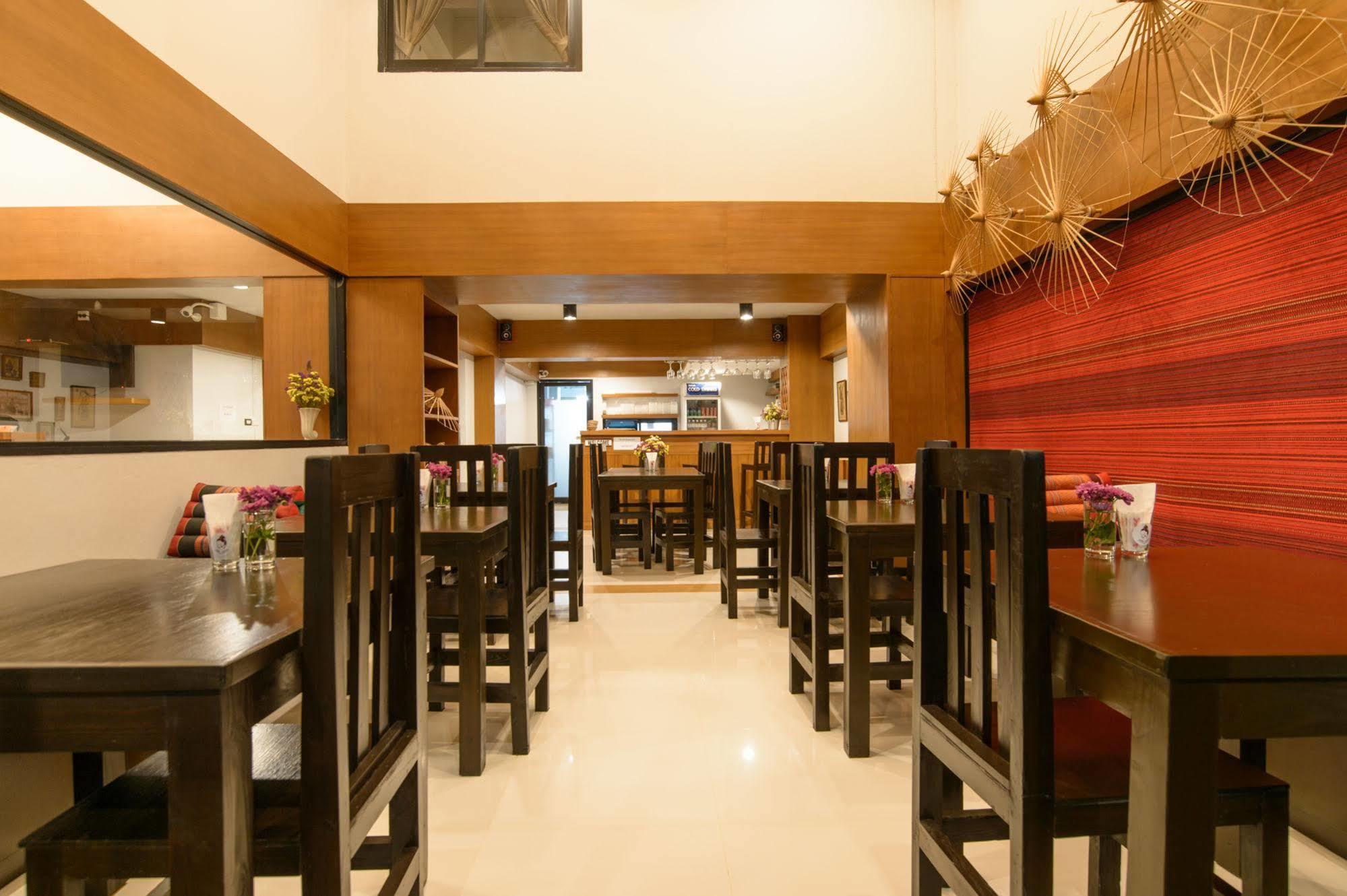 Little Lanna Guesthouse Chiang Mai Ngoại thất bức ảnh