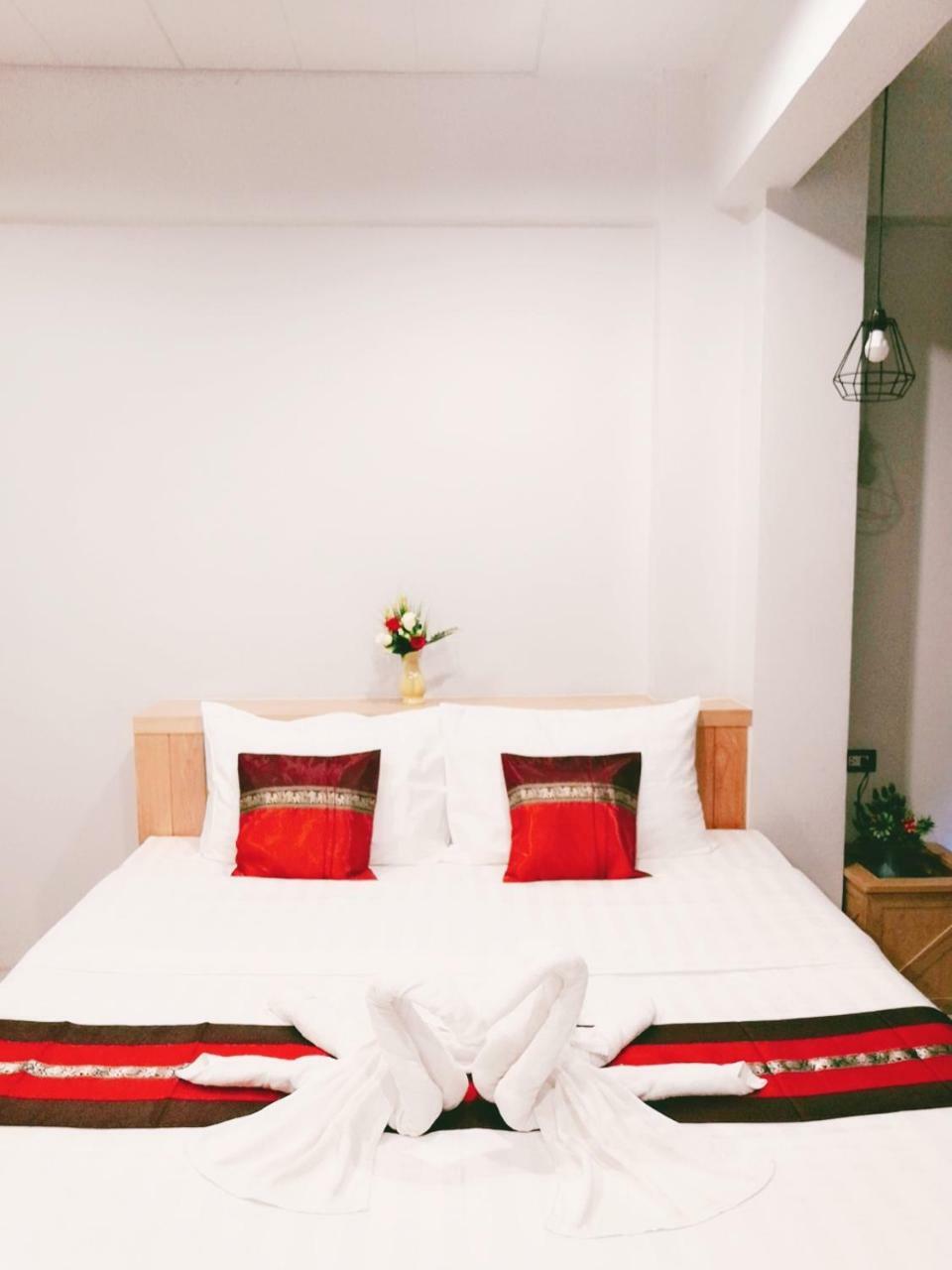 Little Lanna Guesthouse Chiang Mai Ngoại thất bức ảnh